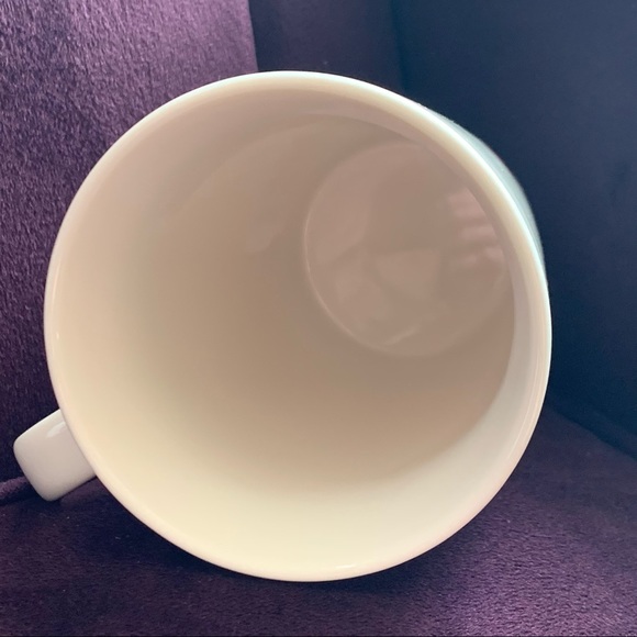 Starbucks Christmas mug 2020 - Picture 4 of 5